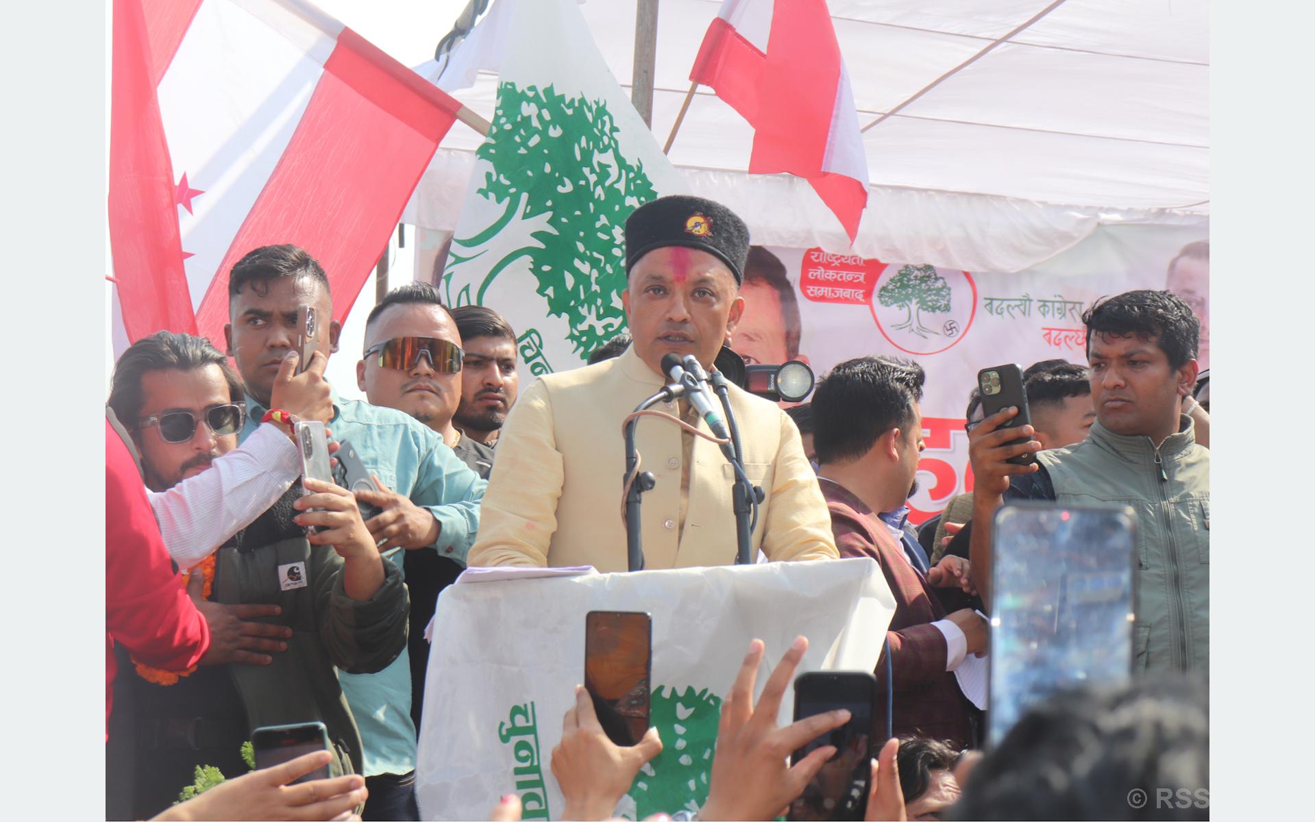 मुलुकलाई समृद्ध बनाउन सबै दलसँग सहकार्य आवश्यक छ : गगन थापा