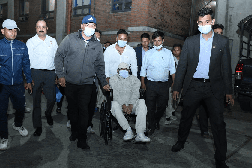 अस्पतालबाट डिस्चार्ज भए ओली