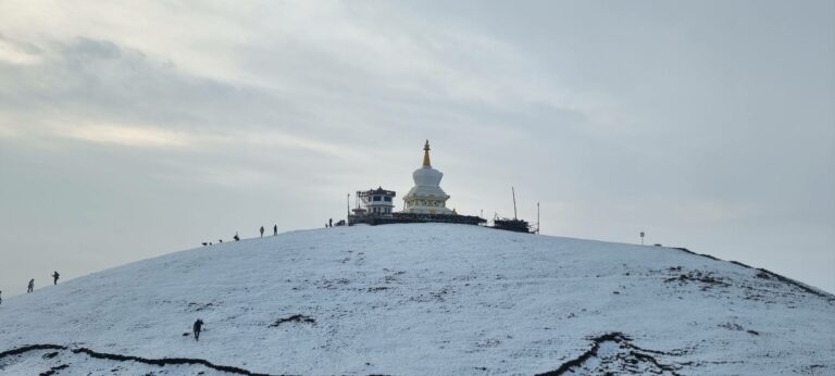 कालिञ्चोक र शैलुङमा बाक्लो हिमपात