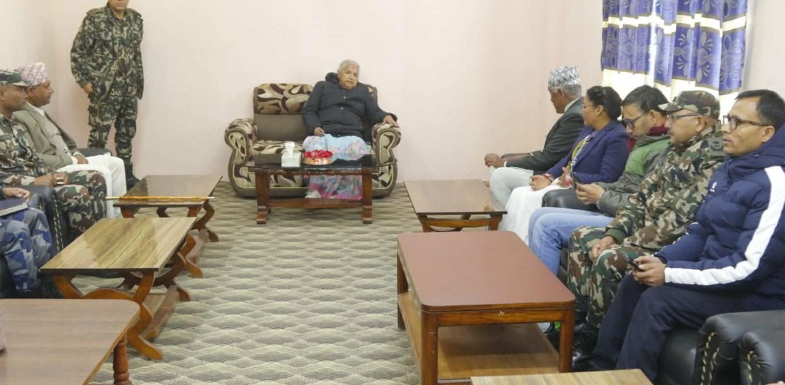 सोलुखुम्बु र भोजपुर भ्रमण गरी प्रधानमन्त्रीले लिइन् निर्वाचनको वस्तुस्थितिबारे जानकारी