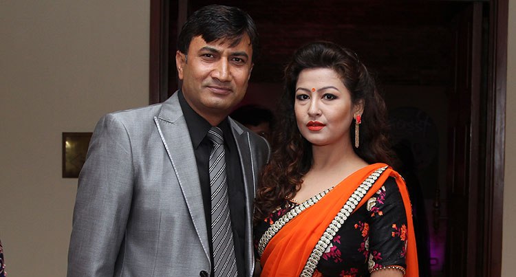 पूर्वपतिविरुद्ध उषा खड्गीकाे जाहेरी