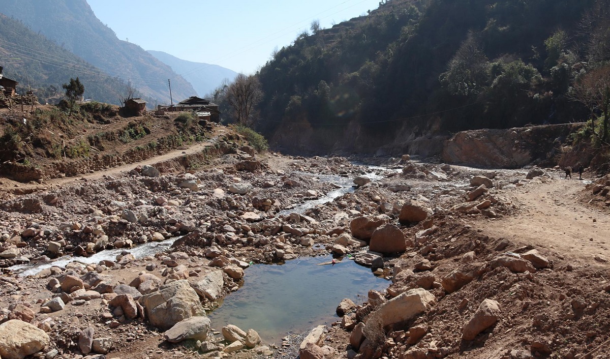 भूजीखोलाका बाढीपीडित अझै राहतकै पर्खाइमा