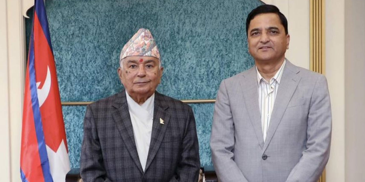 राष्ट्रपति पौडेलसँग योगेश भट्टराईको भेट