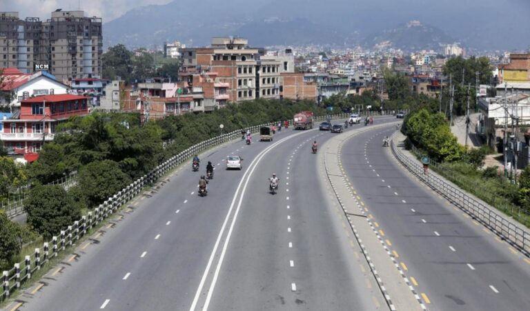 अन्तरप्रदेश चल्ने सार्वजनिक यातायातको भाडा दुई प्रतिशते घट्यो