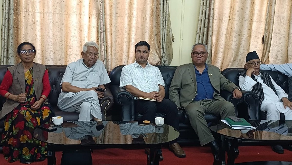 कांग्रेस सांसदका स्वकीय सचिव बन्न इच्छुकले कम्तीमा ५०० शब्दको प्रतिबद्धता पत्र बुझाउनुपर्ने