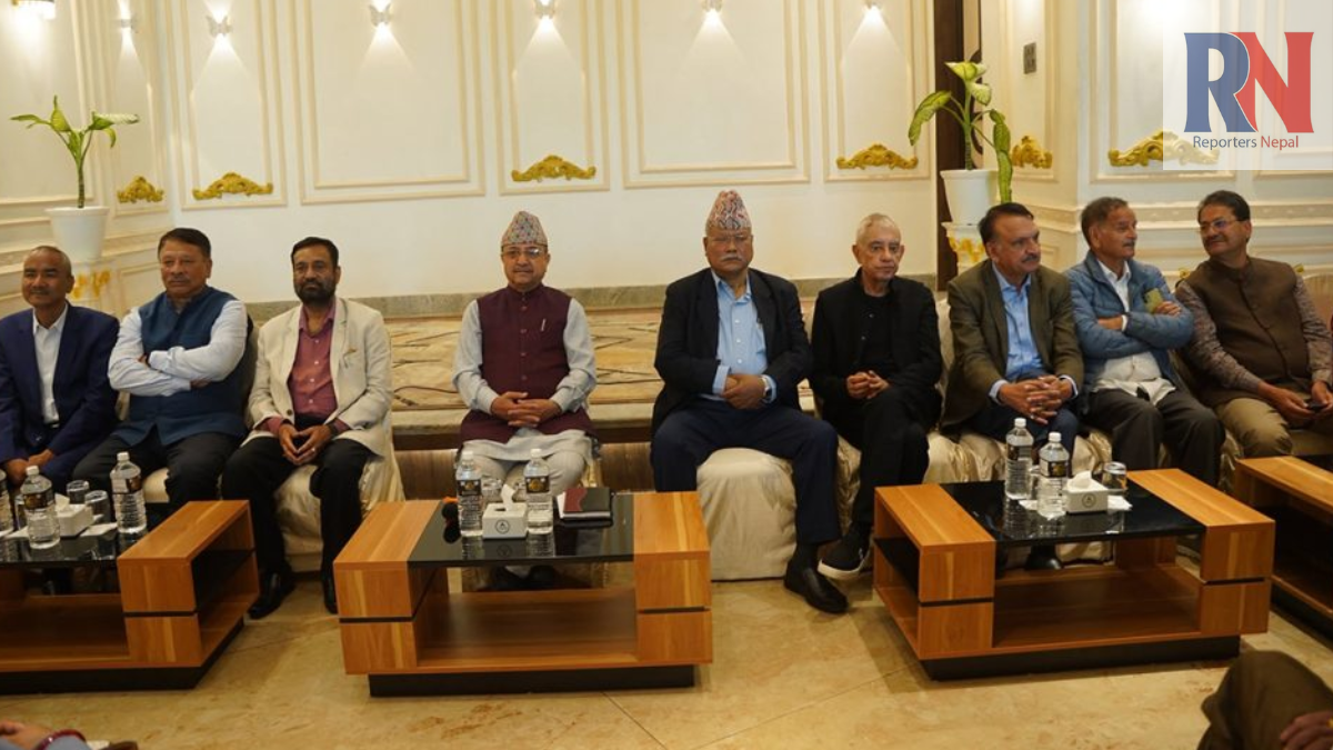 धुम्बाराहीमा देउवा पक्षका कांग्रेस नेताहरुको भेला, शेखर गएनन्