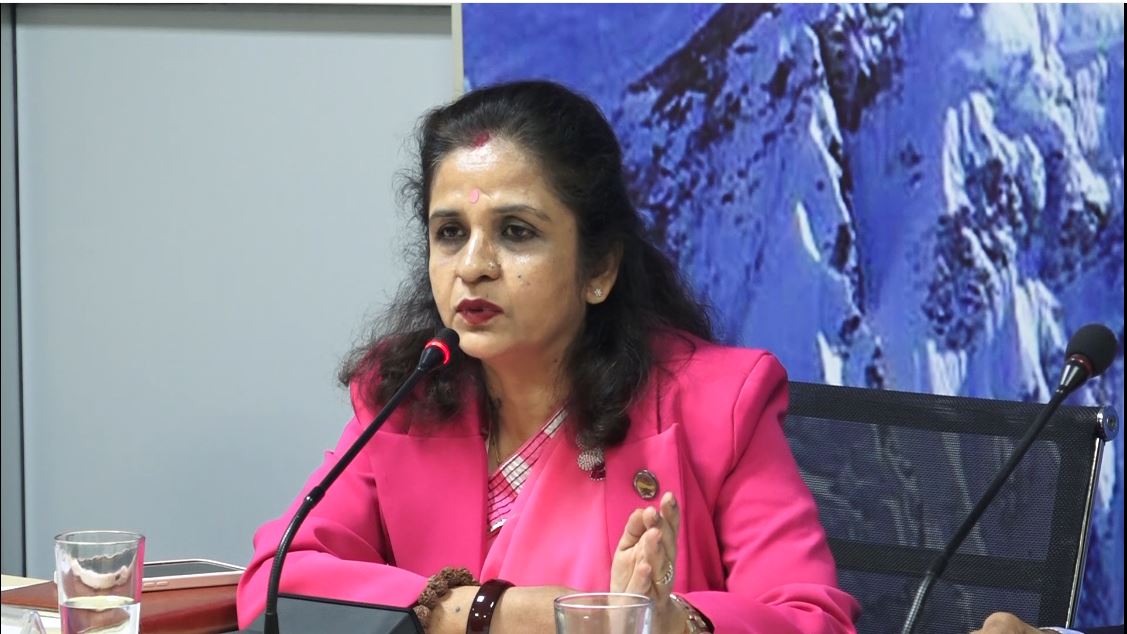 ग्यास आपूर्ति सहज बनाउन उद्योगमन्त्री यादवको निर्देशन