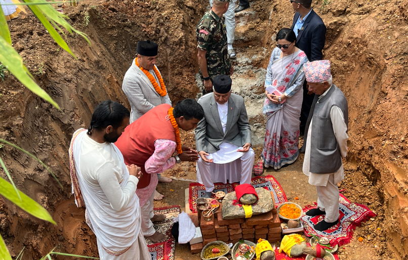 राष्ट्रपतिद्वारा भानु साहित्य उद्यानको शिलान्यास