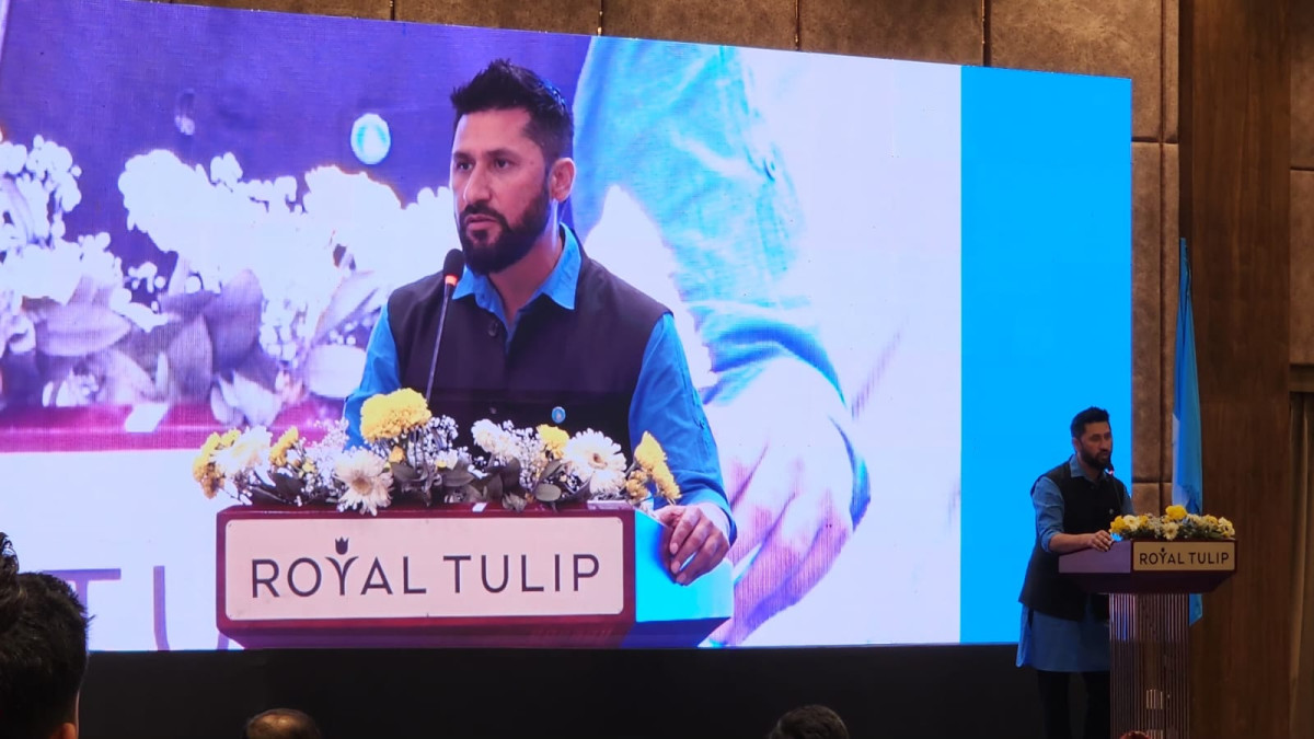 विद्रोही र आलोचक छविबाट माथि उठ्न नवनिर्वाचित सांसदहरुलाई लामिछानेको निर्देशन