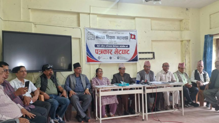 भदौदेखि फेरि शिक्षकहरु आन्दोलनमा उत्रिने