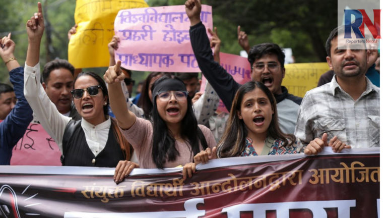 सरकारले बिद्यार्थी संगठनमाथि प्रतिबन्ध लगाउने तयारी गरेको विरोधमा बिद्यार्थीहरुको मार्चपास