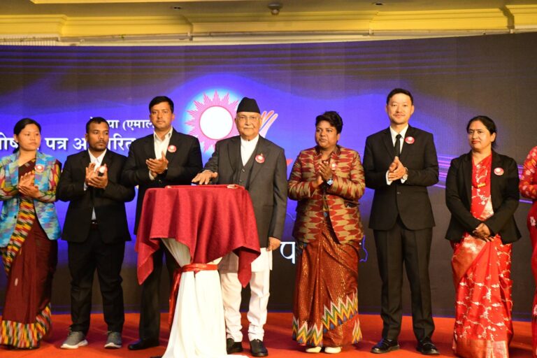 देशलाई फेरि प्रयोगशाला बनाउन खोजिँदैंछ : ओली